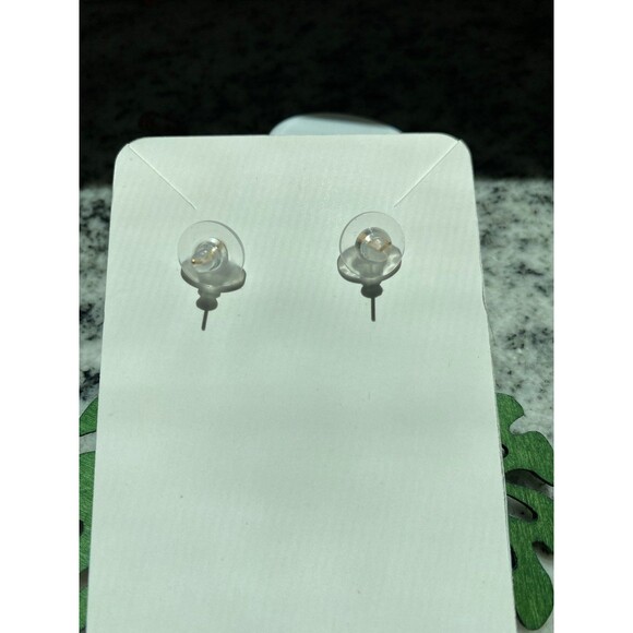 Green Earrings Wooden Boho Tropical Laser Cut Lightweight Dangle Gold hook NWOT - Picture 3 of 6